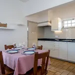 Castelinho - Pool - Beach - Free Wifi - Air Con *