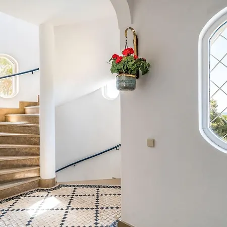 Apartment Castelinho - Pool - Beach - Free Wifi - Air Con