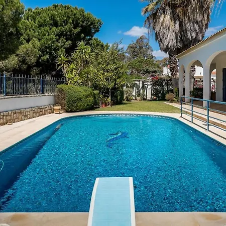 Castelinho - Pool - Beach - Free Wifi - Air Con Apartment *