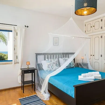 Apartment Castelinho - Pool - Beach - Free Wifi - Air Con *