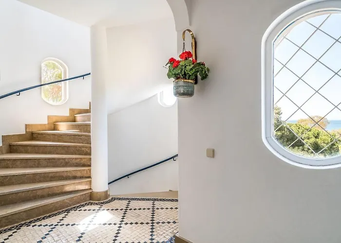 Apartment Castelinho - Pool - Beach - Free Wifi - Air Con