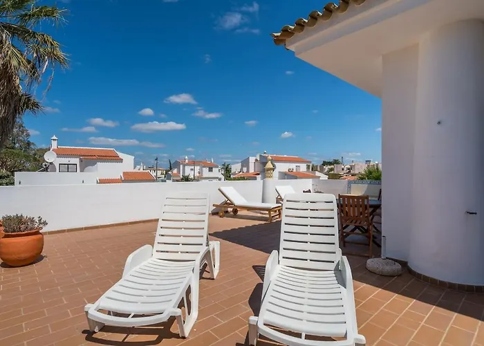 Apartment Castelinho - Pool - Beach - Free Wifi - Air Con Albufeira